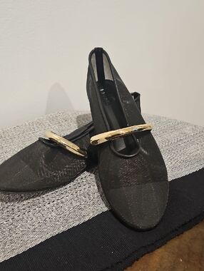 Black Women’s Slip-On Flats with Gold Accent